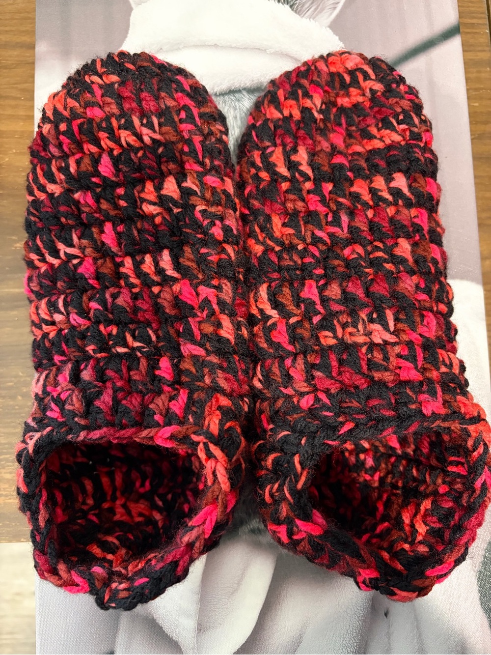 Crochet Slippers Red Black Pink Cozy Chunky House Shoes - Picture 2 of 5
